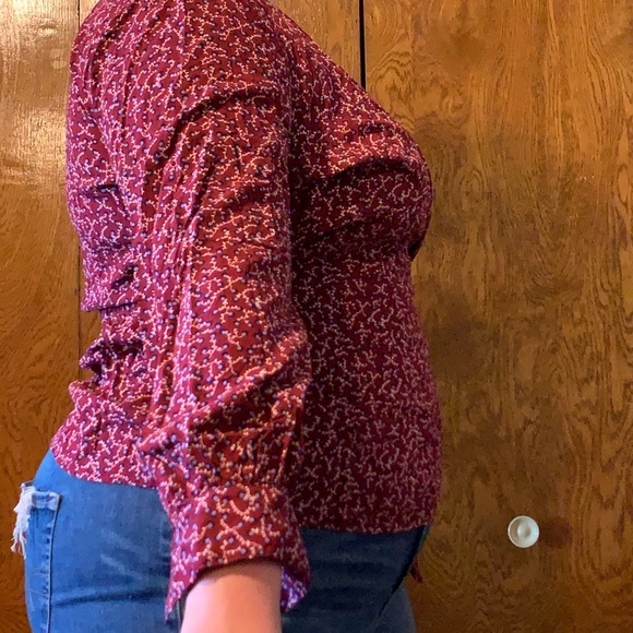 Red floral wrap - button flare collar long sleeves - Picture 4 of 4